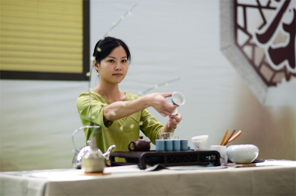 心馨茶艺茶博会孝子奉茶茶艺表演